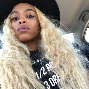 Meet your Posher, Melvadiva